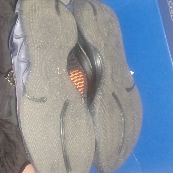 Nike Giannis - Picture 3 of 4